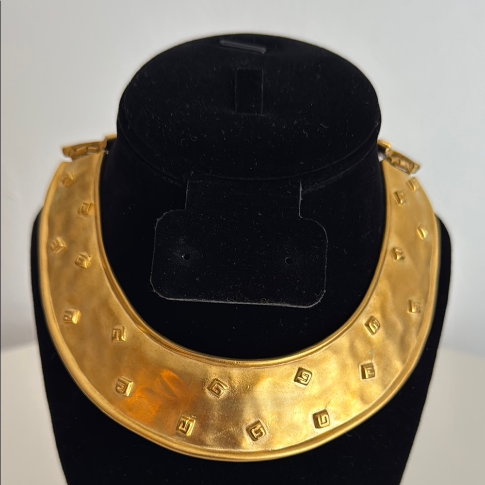 GIVENCHY *RARE* Gold Plated Textured Collar Necklace in Excellent Condition